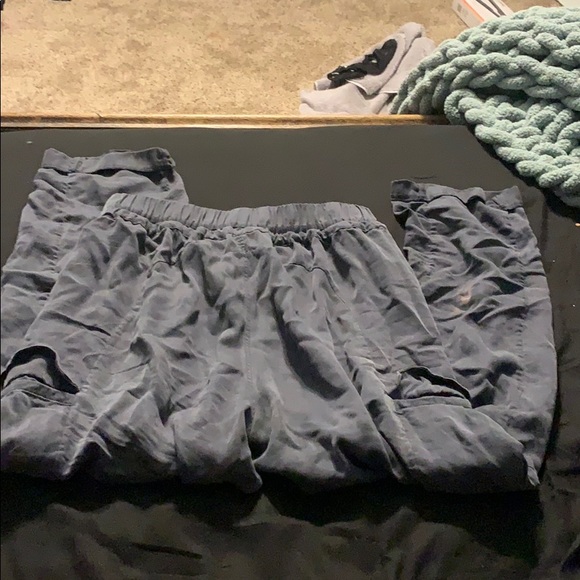 Lululemon joggers - Picture 3 of 6